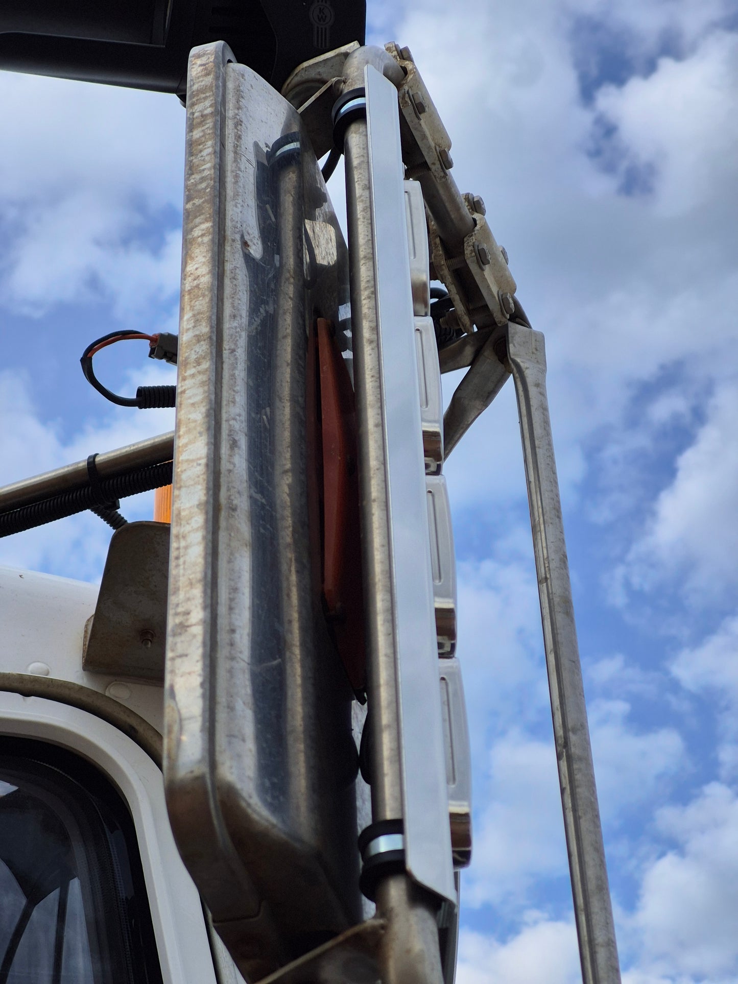 Mirror Stainless - P-Clamp Style - 4x Straight Oval Lights to suit Kenworth, Mack & Western Star