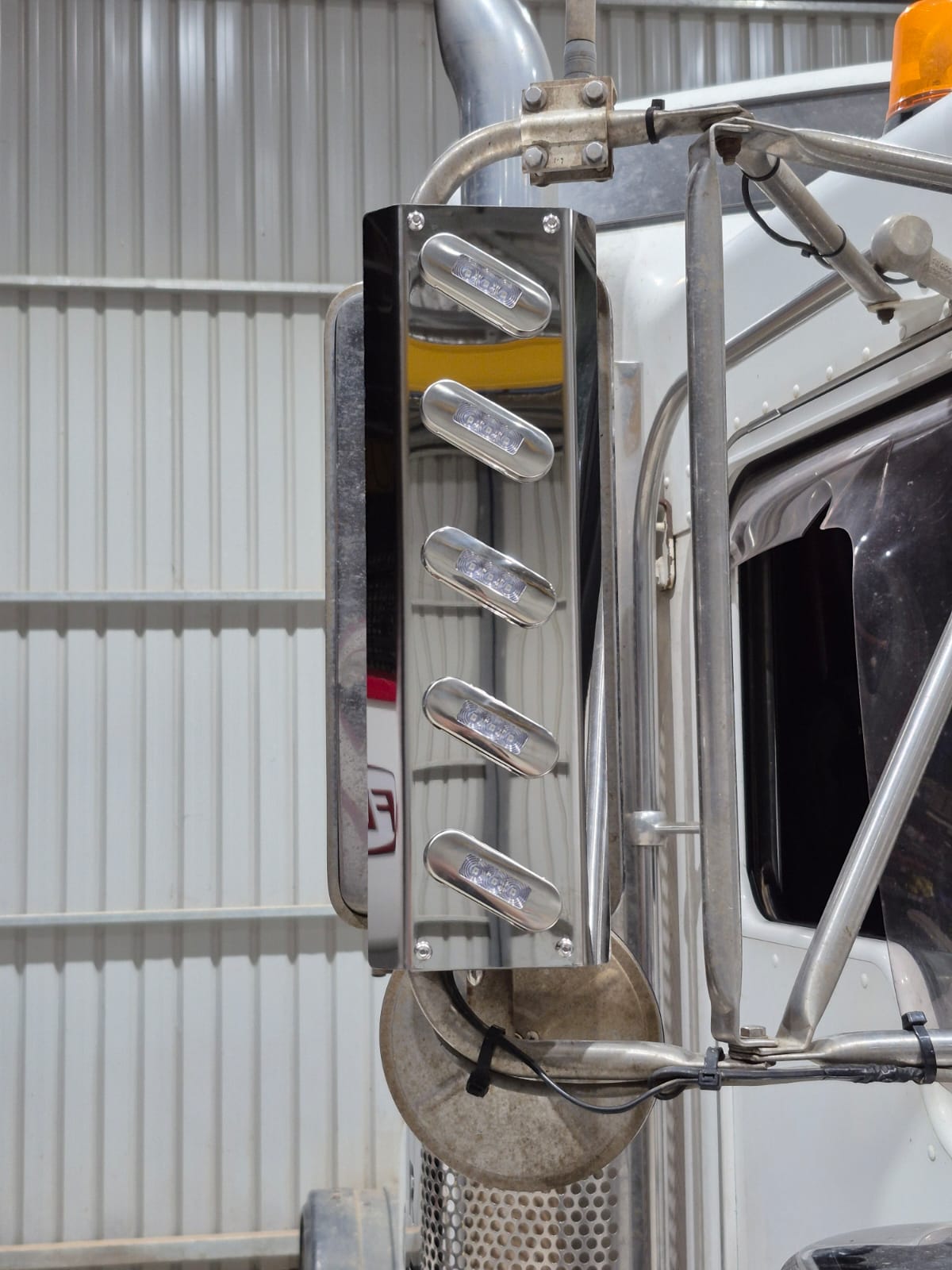Mirror Stainless - 5x 30 Degree Oval Lights to suit Kenworth, Mack & Western Star