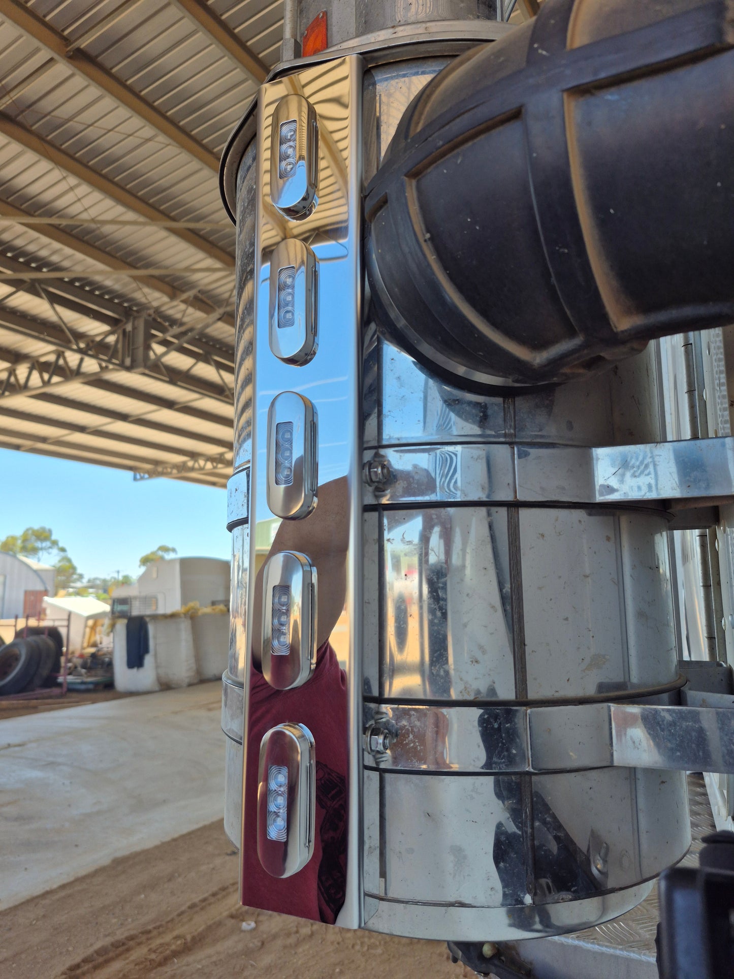 Air Cleaner Stainless - Front Facing - 5x Straight Oval Lights to suit Kenworth